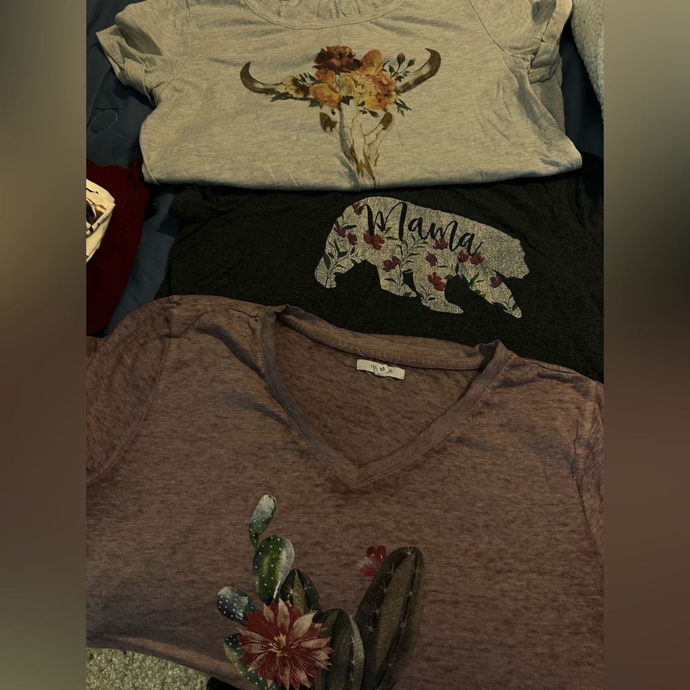 Lot of 3 medium Maurice’s tees